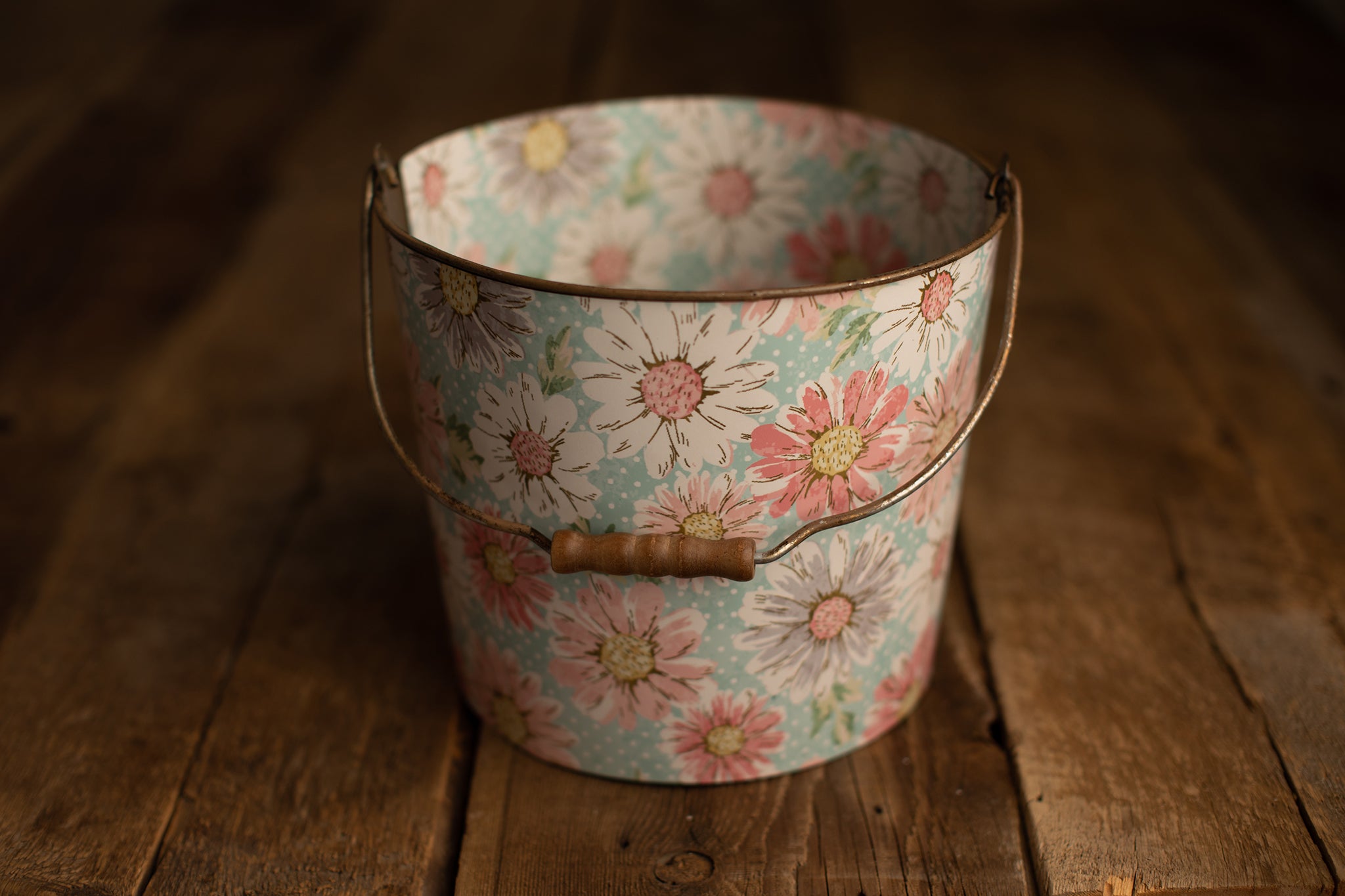 Bucket Hugger | 136 Vintage Daisy