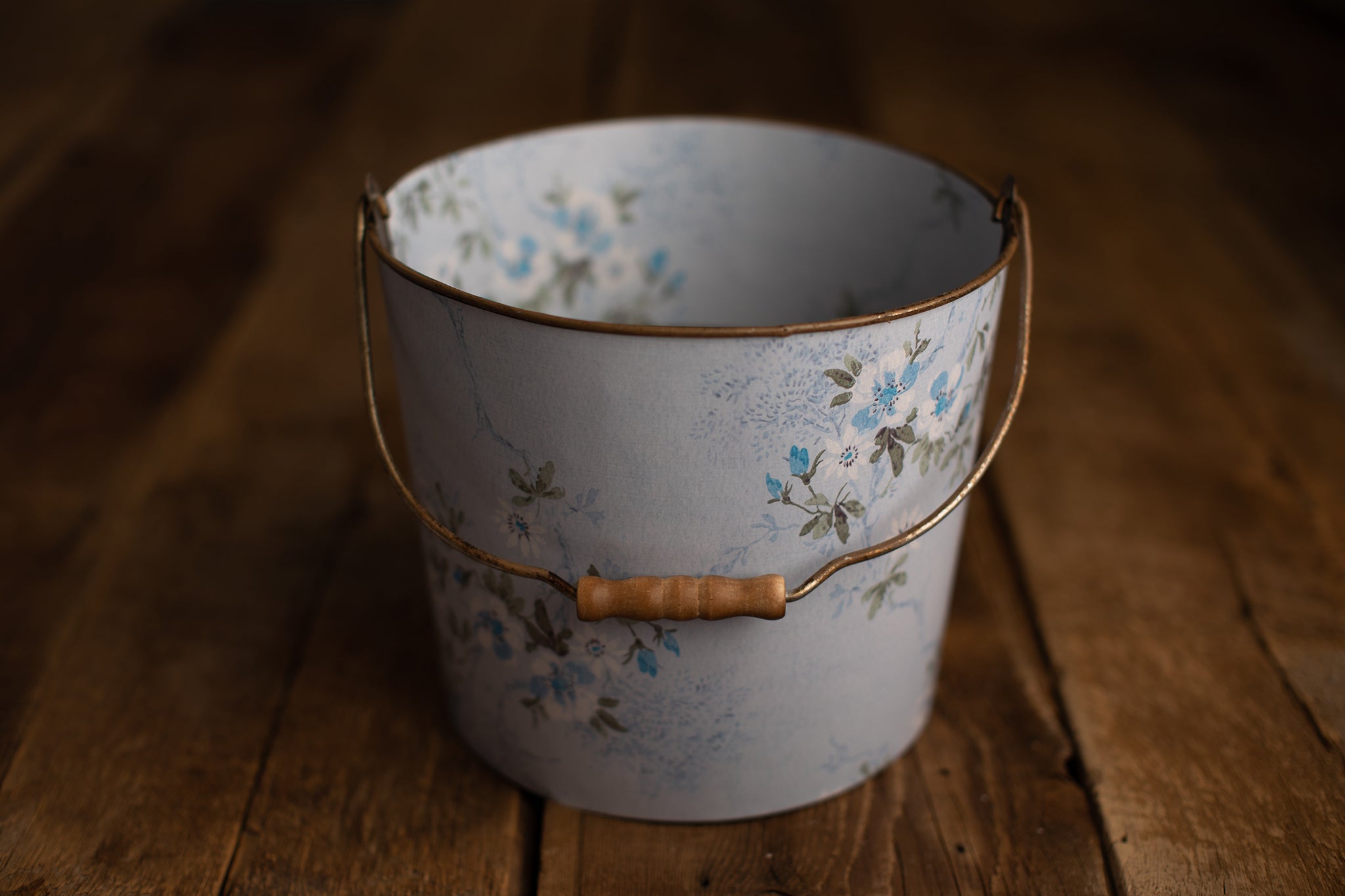 Bucket Hugger | 164 Blue Wallpaper