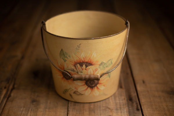 Bucket Hugger | 185 Sunflower Bunch