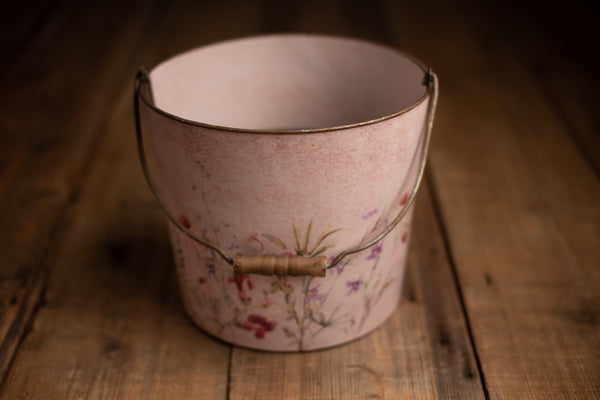 Bucket Hugger | 191 Pink Bottom