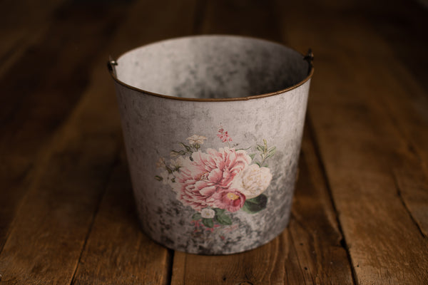 Bucket Hugger | 197 Old Bucket Pink Bloom