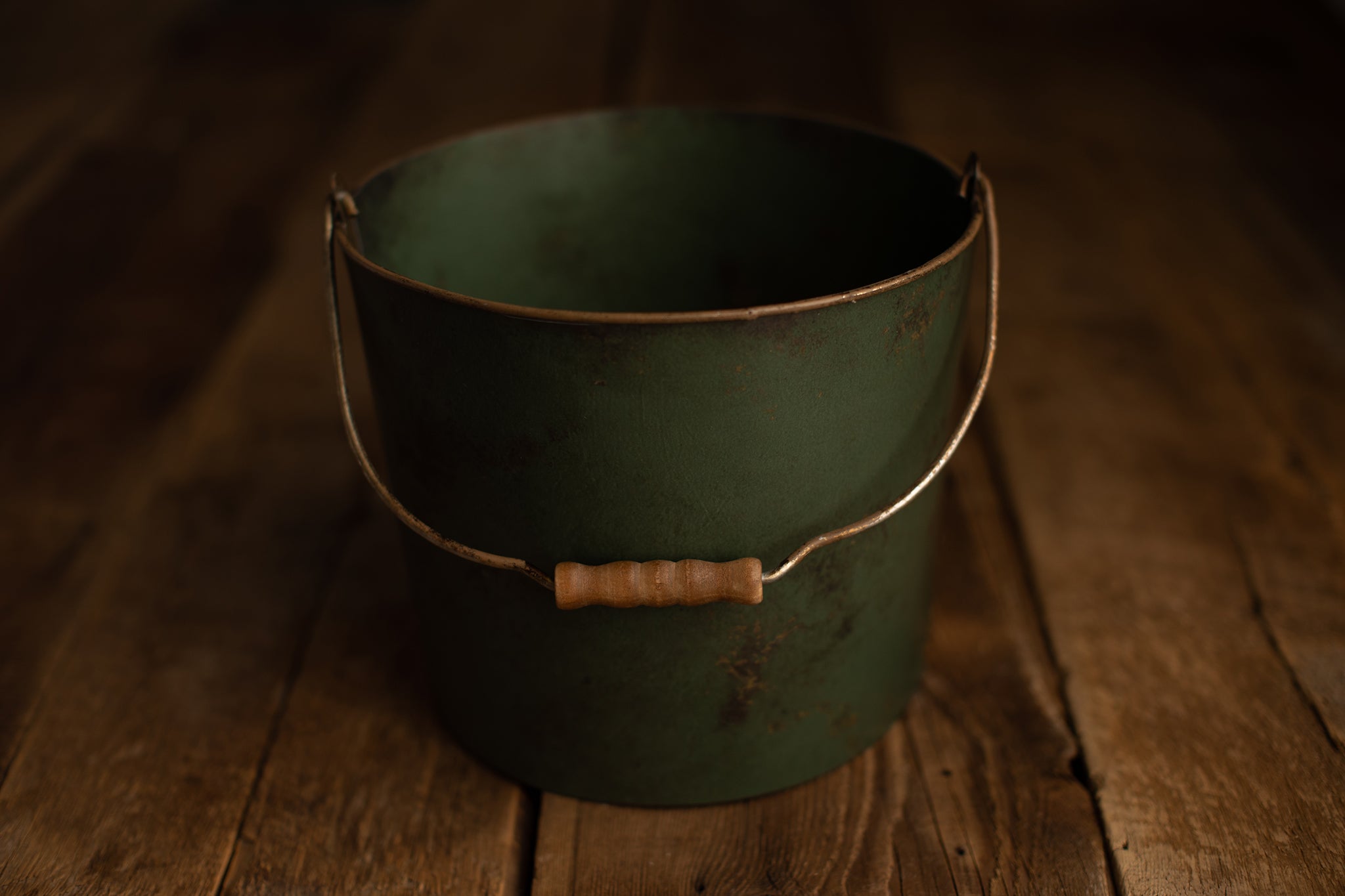 Bucket Hugger | 235 Jade