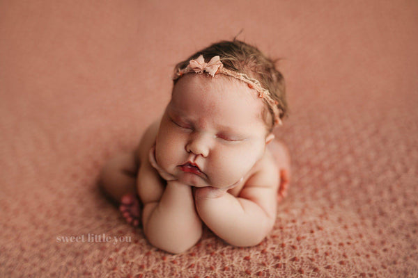 Rosemarie | Warm Peach-Fabric-Backdrop, Category_Lace, Color_Pink, Color_Red, Girl, Line_Rose Marie-Hello Little Props