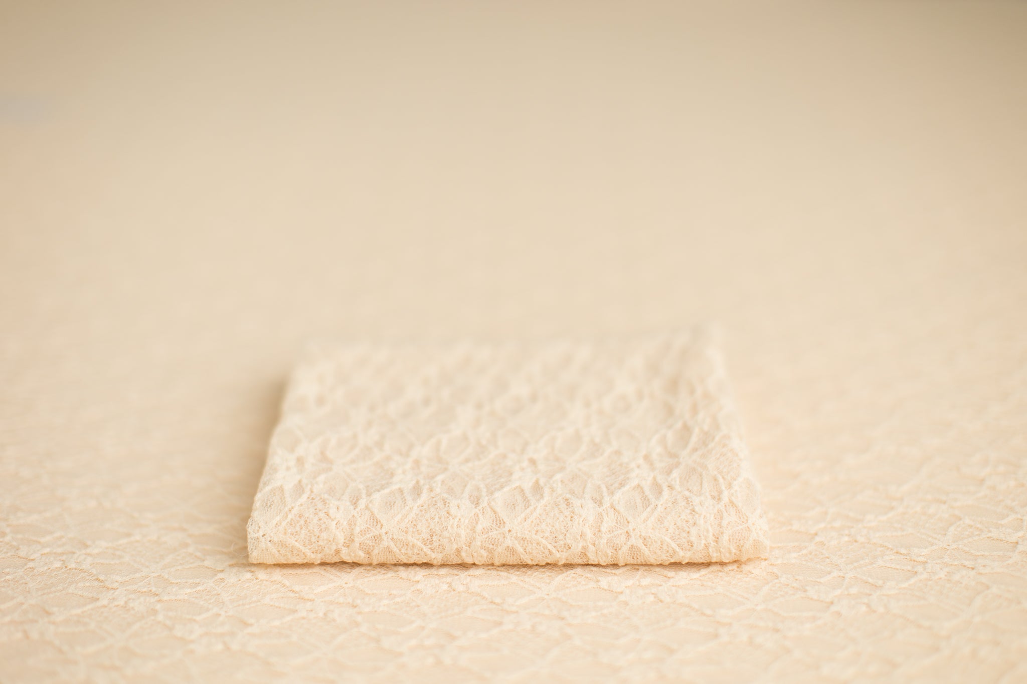 Andie | Antique White (OOPS)