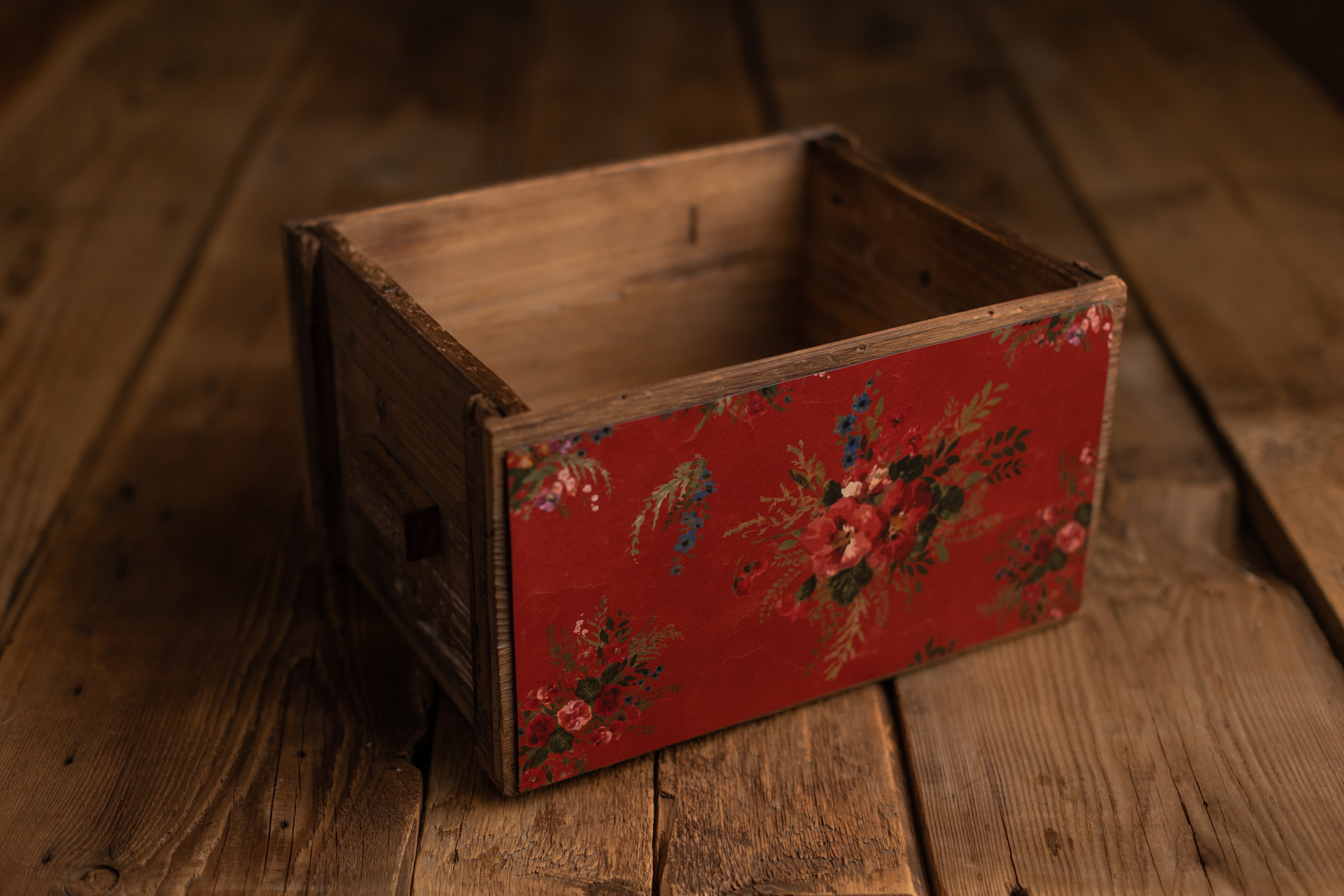 Bucket Hugger | 203 Emma Painting Red