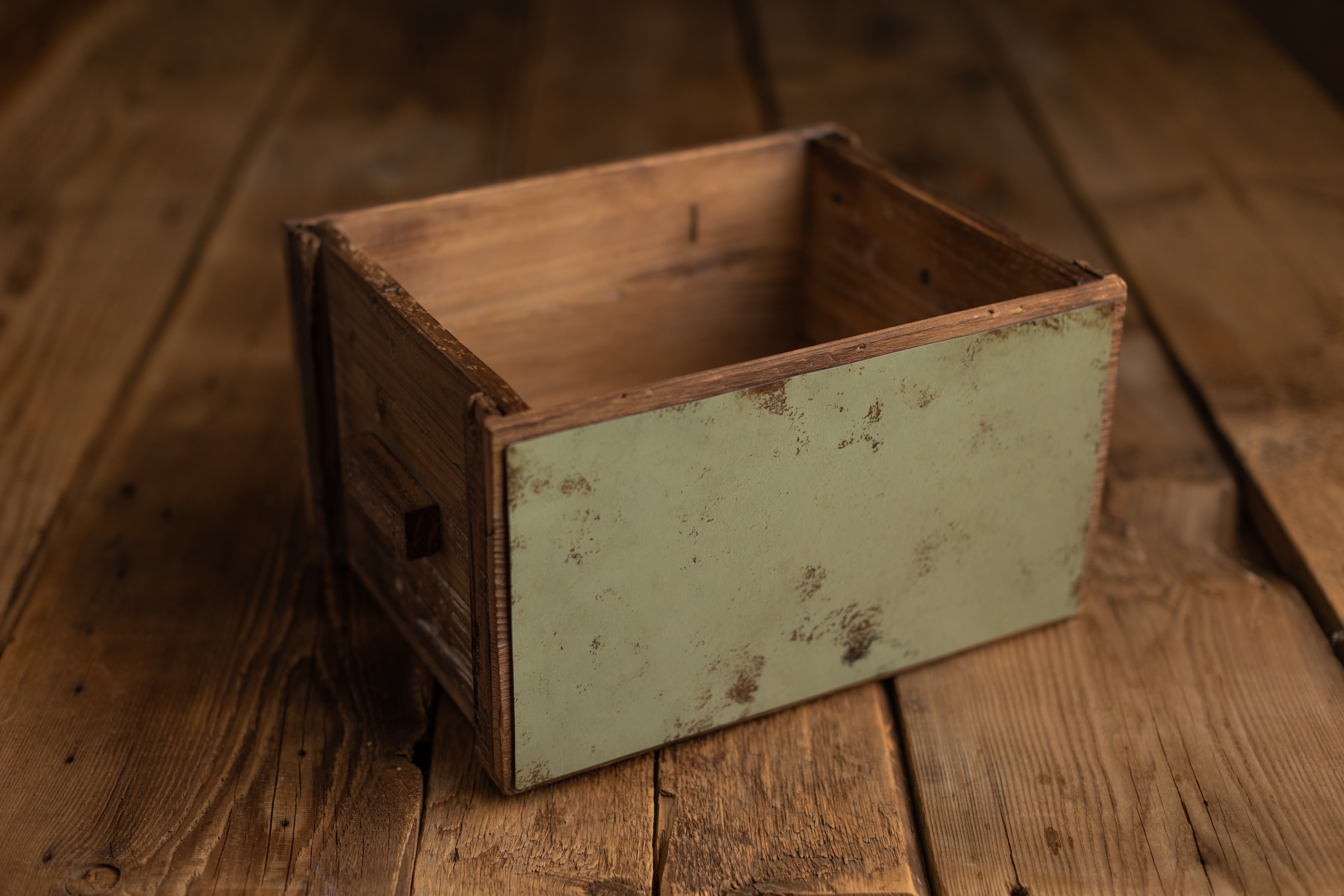 Bucket Hugger | 221 Sage