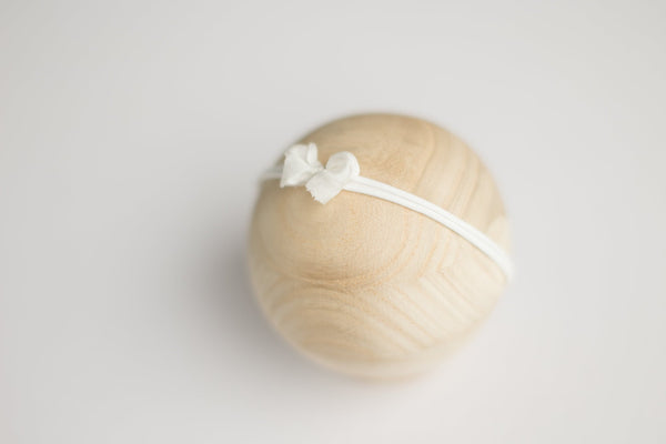 White | Super Stretchy Middle Child Bow Headband